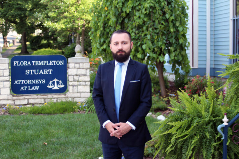 LOCAL ATTORNEY KENT R. BROWN